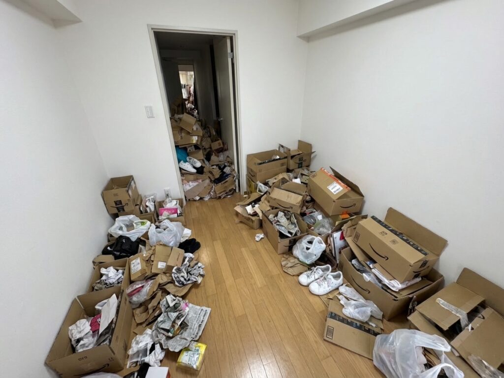 ゴミ屋敷片付け｜山口県宇部市1LDKアパートＭ.Ｔ様の作業事例 Before