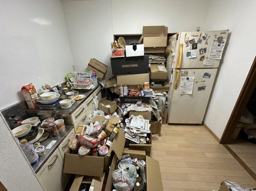 ゴミ屋敷片付け｜新潟県中魚沼郡津南町1LDK戸建て（一軒家）Ｕ.Ｒ様の作業事例 Before