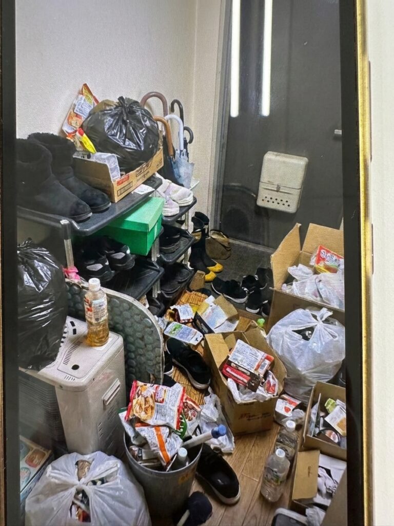 北海道むかわ町3LDK以上戸建て（一軒家）Y様のゴミ屋敷片付け事例 Before