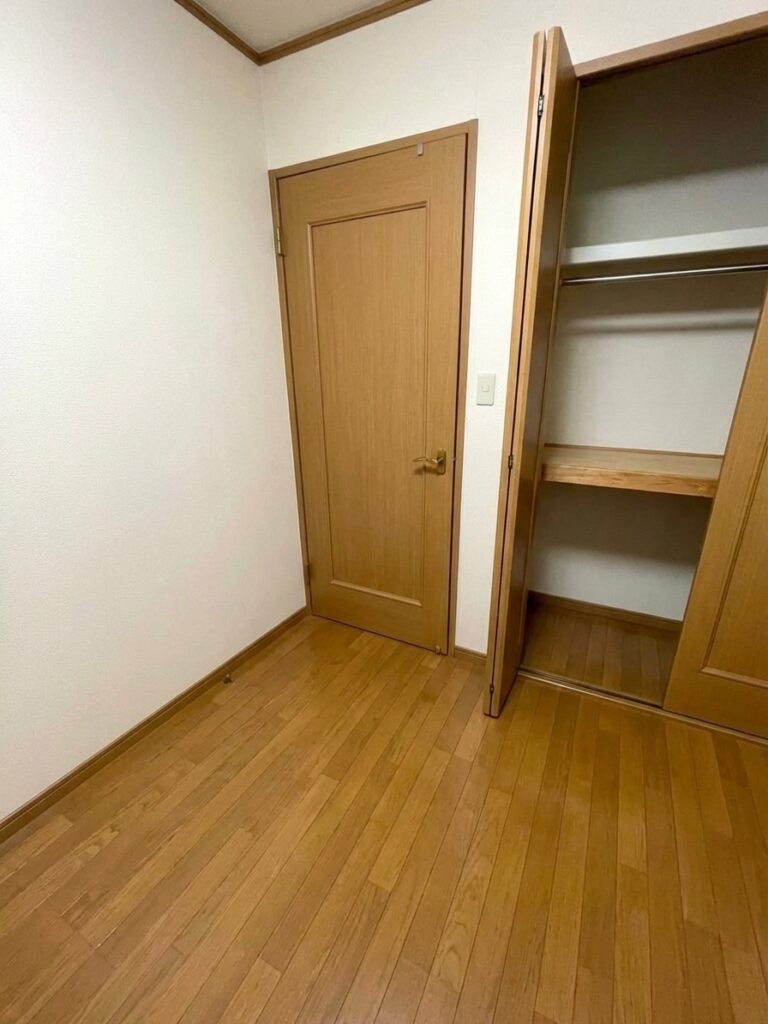 北海道利尻富士町1KマンションE様のゴミ屋敷片付け事例 After
