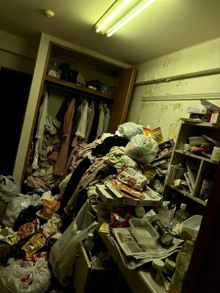 北海道興部町2DK戸建て（一軒家）H様のゴミ屋敷片付け事例 Before