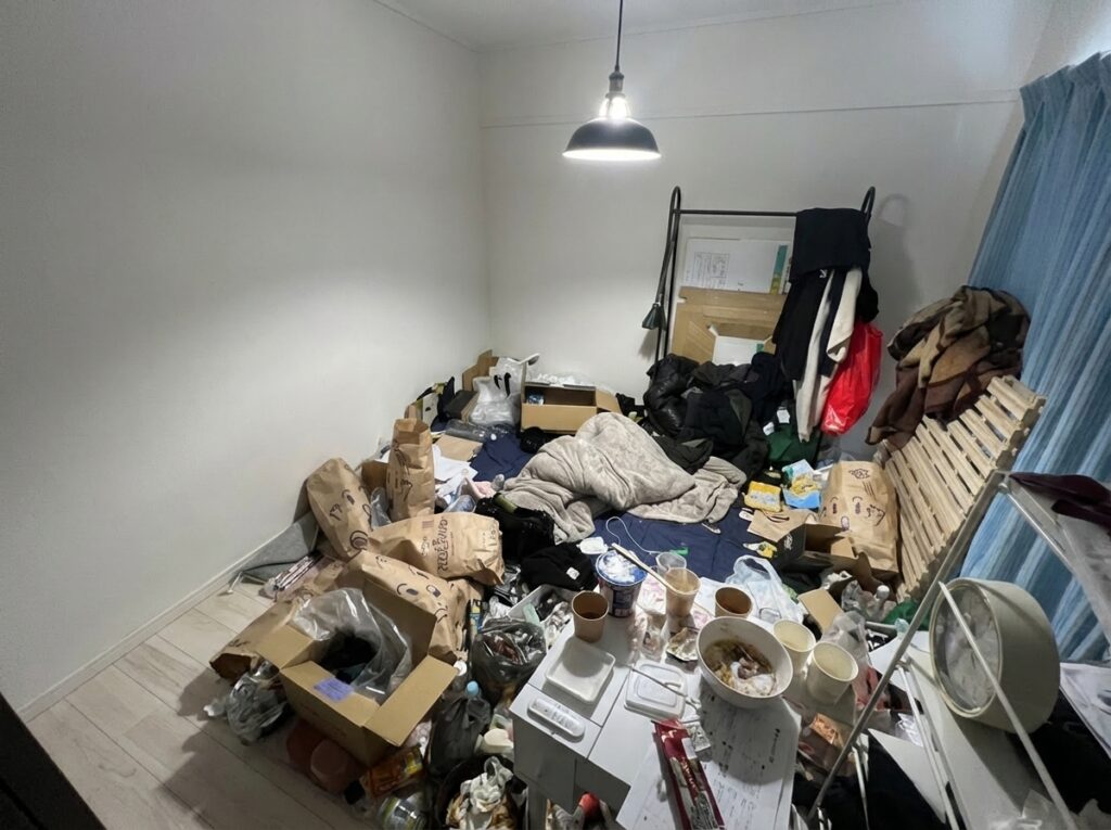 北海道洞爺湖町2LDKマンションA様のゴミ屋敷片付け事例 Before